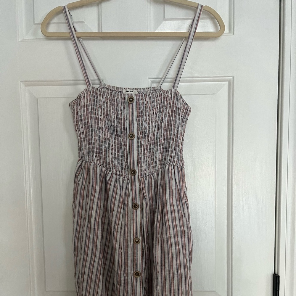 Girl’s dress.